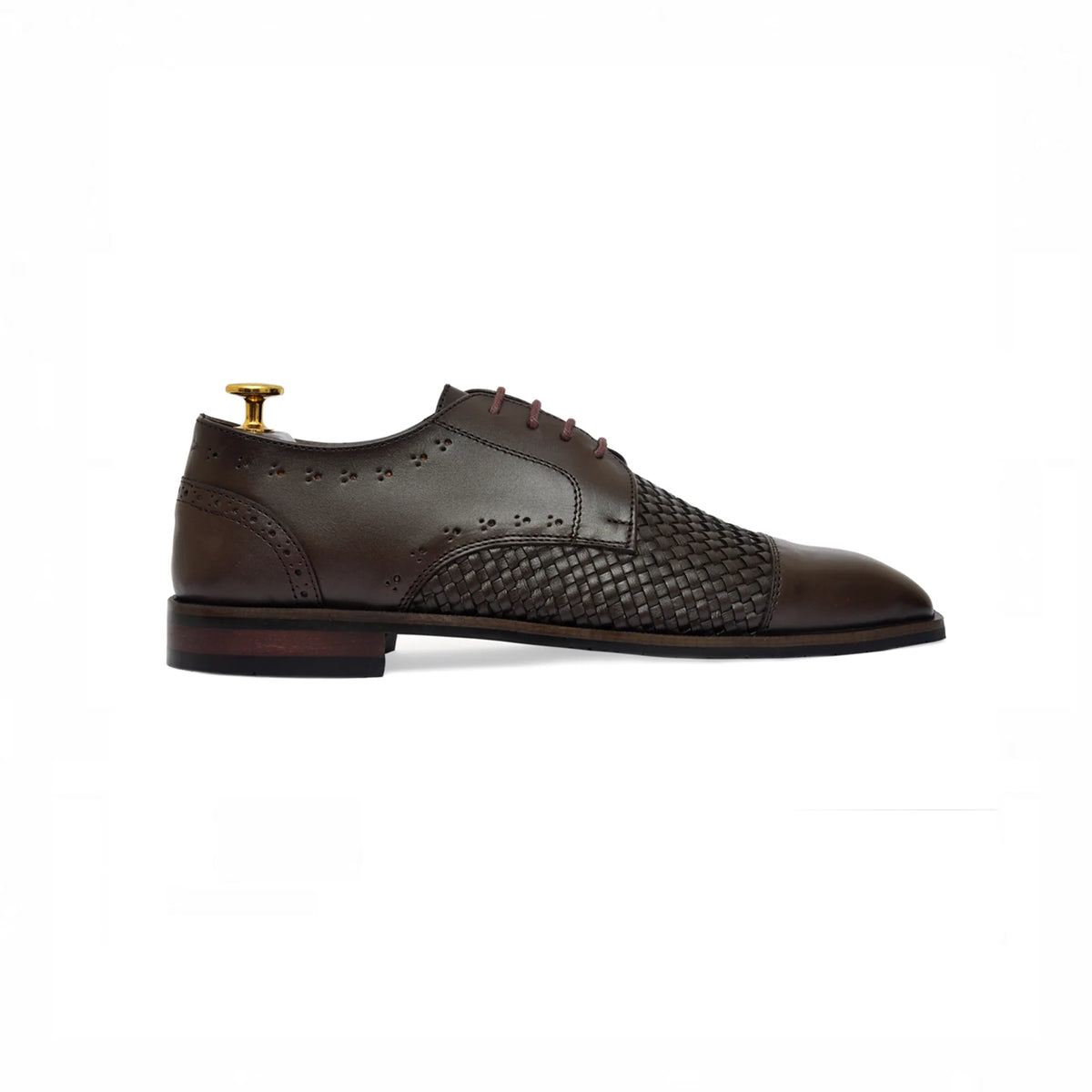 Brown brogue oxford, side profile