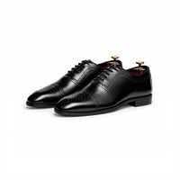 Black cap-toe oxford, lacing detail