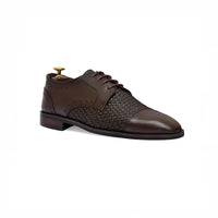 Brown brogue oxford, angled view