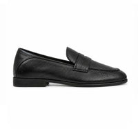 Black grain leather flexible loafer, side profile