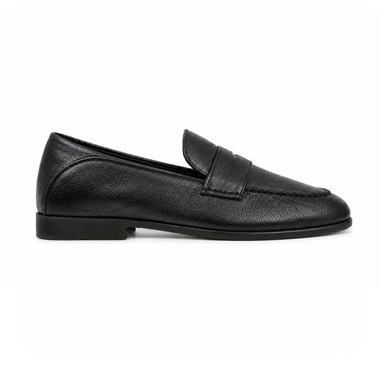 Black grain leather flexible loafer, side profile
